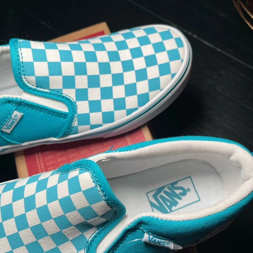 Checkerboard vans - Picture 13 of 14